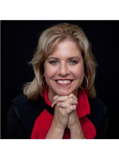 Christine Backs - RE/MAX Heritage
