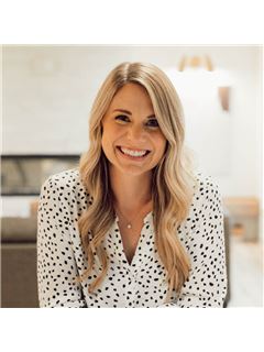 Sara N Davis - RE/MAX Heritage