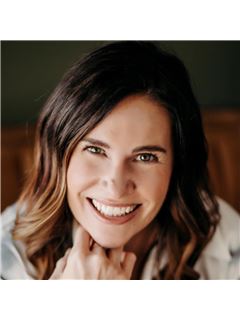 Erica Smithers - RE/MAX Boone Realty