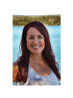 Raquel Hansen - RE/MAX Lake of the Ozarks