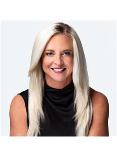 Jennifer Wassilak - RE/MAX Lake of the Ozarks