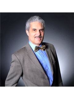 Mark T. Sieber - RE/MAX Boone Realty