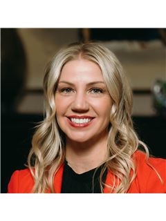 Danielle Garner - RE/MAX Boone Realty