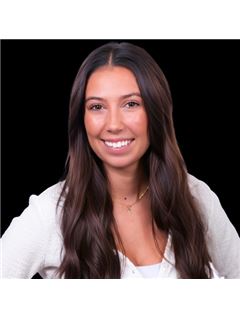 Shelby Bax - RE/MAX Jefferson City