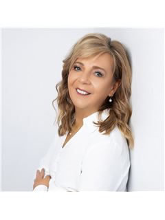 Virginia C. Kirvan - RE/MAX Lake Of The Ozarks