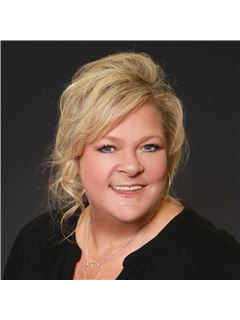 Denise McCorkle - RE/MAX Jefferson City