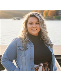 Christina Segreti - RE/MAX Lake Of The Ozarks