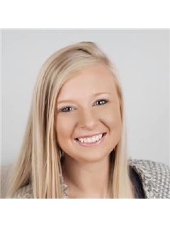 Shelby Brandt - RE/MAX Boone Realty