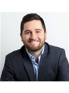 Austin Riley - RE/MAX Lake of the Ozarks