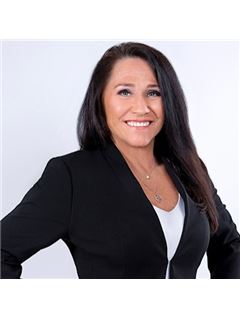 Lisa Treat - RE/MAX Lake Of The Ozarks