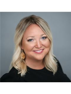 Ashley Hester - RE/MAX Boone Realty