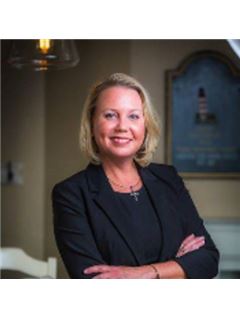 Ann M Larson - RE/MAX Lake Of The Ozarks