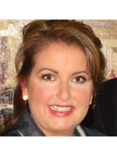 Lisa Schoofs - RE/MAX Premier Realty