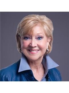 Trisha Lee - RE/MAX Boone Realty