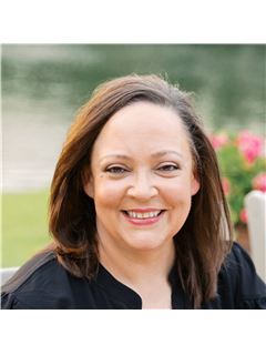 Associate - Dina Hope - RE/MAX Real Estate Partners