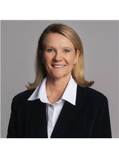 Associate - Samantha Scroggins Spurlin - RE/MAX Around the Lake