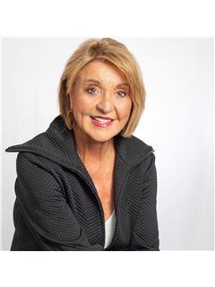 Associate - Mary Ann Scott - RE/MAX Platinum