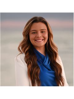 Caitlyn Bushaw - RE/MAX Paradise