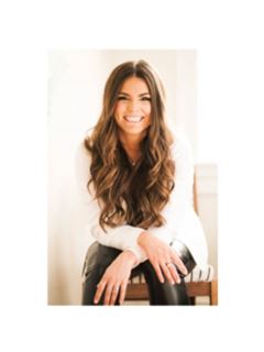 Lacey S Howell - RE/MAX Around the Lake