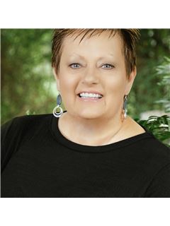Kay Saint - RE/MAX Platinum