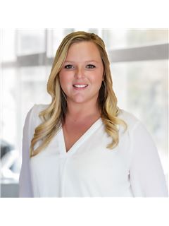 Becca Bradshaw - RE/MAX Real Estate Partners