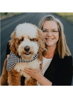 Alodie W Brown - RE/MAX Platinum