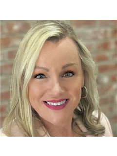 Michele M Burbank - RE/MAX Advantage South
