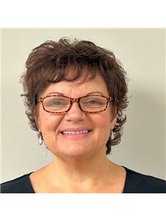 April Graham - RE/MAX Advantage South