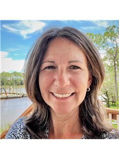 Laura Maynard - RE/MAX Paradise