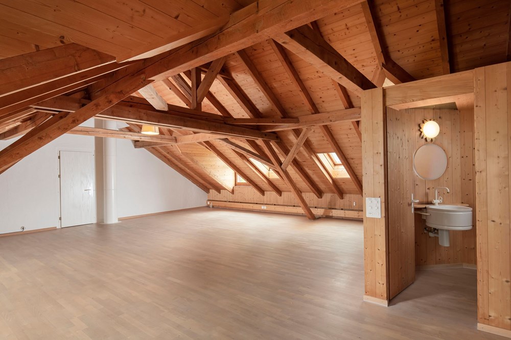Büro/Praxis - Kauf - Wila, Zürich - 07 - Stationsstrasse 10 & 12, 8492 Wila - Karin Schönbächler REMAX Wetzikon (Daniel Blake Fotografie).jpg - 110460007-1335
