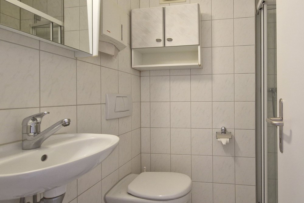 Andere - Kauf - Uster, Zürich - F_WC & DU_3.5 Zi EG-ETW_Seestr. 23_Uster 8610.jpg - 119841002-95