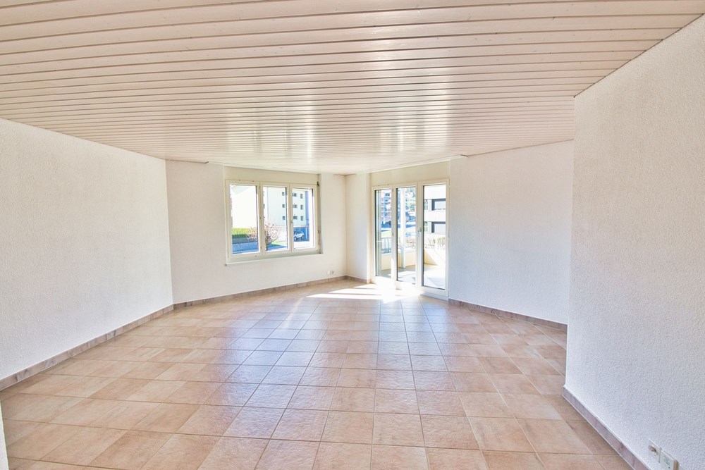 Wohnung - Kauf - Neudorf, Luzern - Wohnzimmer_leer.jpg - 111181001-24