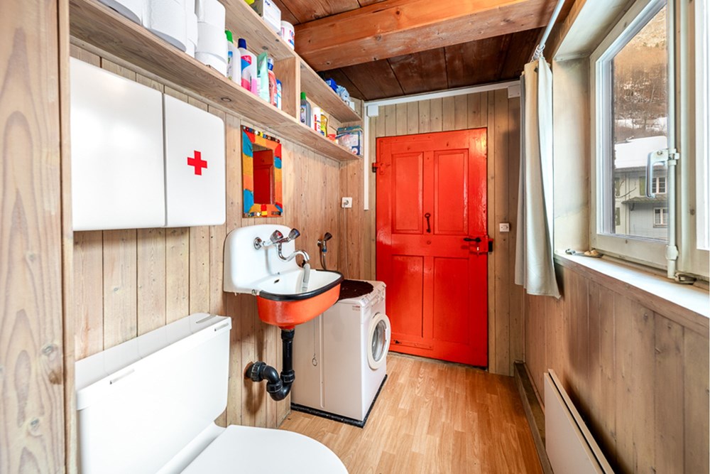 Einfamilienhaus - Kauf - Rüti GL, Glarus - 500kb_20260116_10514848_004.jpg - 118641001-911