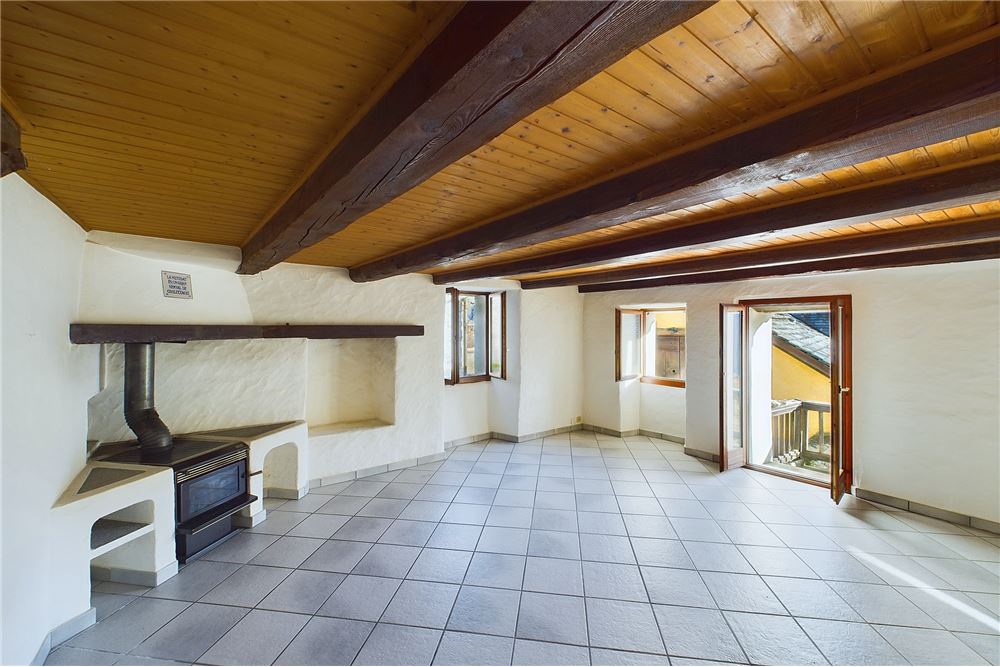 Residential - Holiday Apartment - Loco, Tessin - CH - Ampio soggiorno con uscita verso la terrazza / Grosszügiges Wohnzimmer mit Ausgang zur Terrasse - 119001086-39