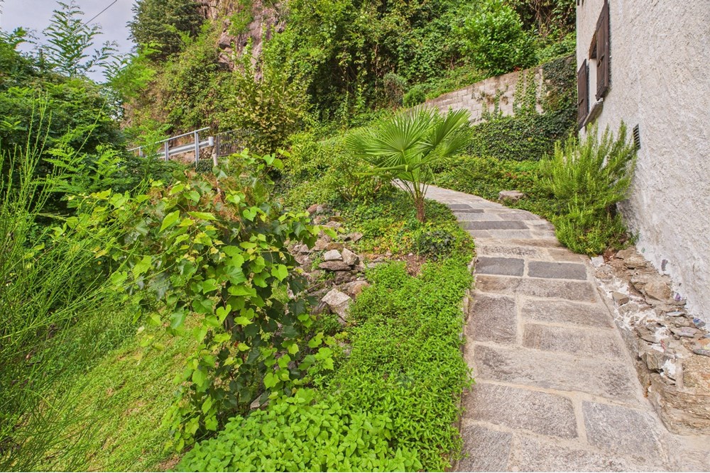 Residenziale - Villa Bifamiliare - Monteggio, Tessin - CH - CAM02262G0-PR0560-STILL008.jpg - 119001001-2948