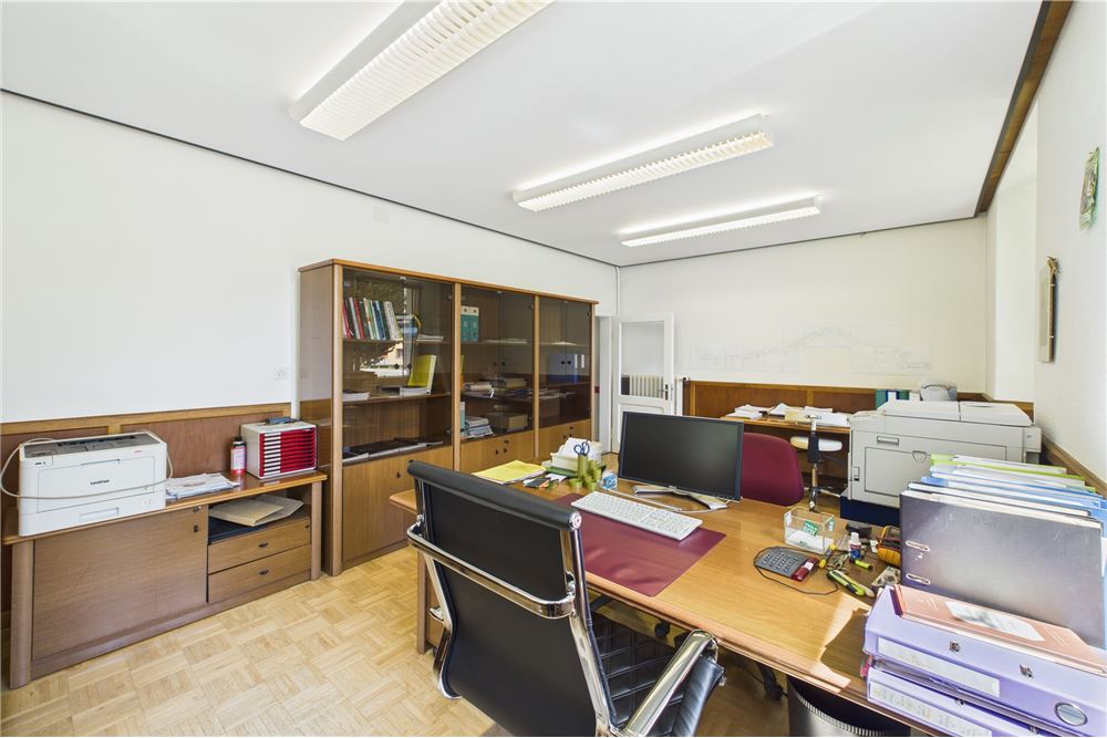 Comercial - Edificio - Quinto, Tessin - CH - 18 - 119001001-2893