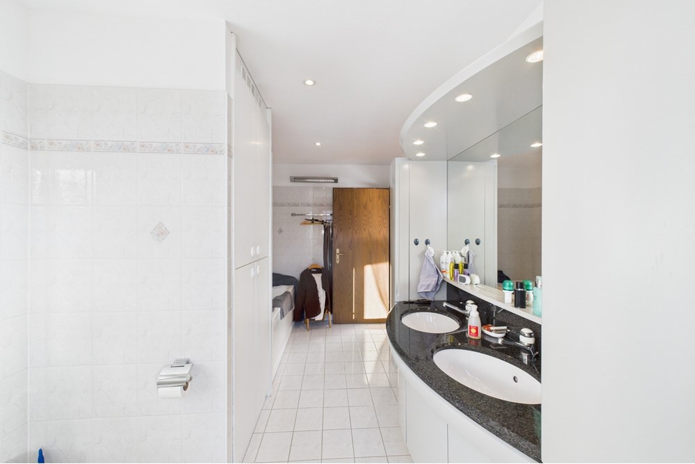 Villa - Kauf - Pregassona, Tessin - CAM02262G0-PR0636-STILL054.jpg - 119001097-31