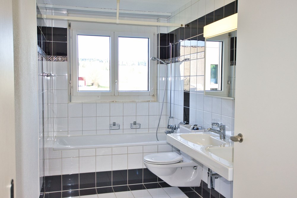 Wohnung - Kauf - Neudorf, Luzern - Badezimmer_leer.jpg - Badezimmer - 111181001-24