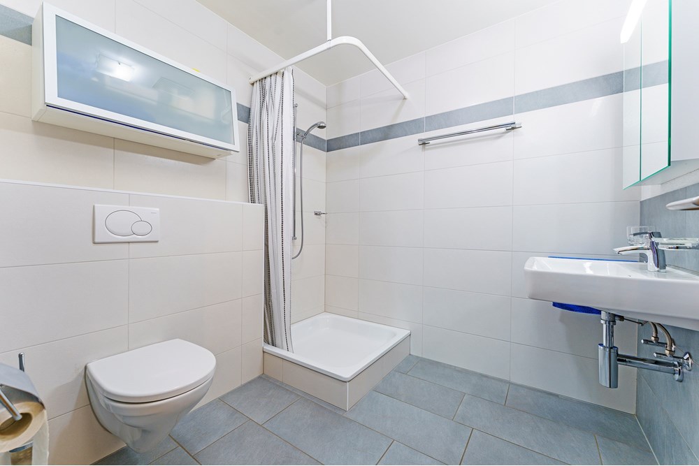 Résidentiel - Maison mitoyenne - Belfaux, Freiburg - CH - Salle de bains Sous sols.jpg - 119791003-379