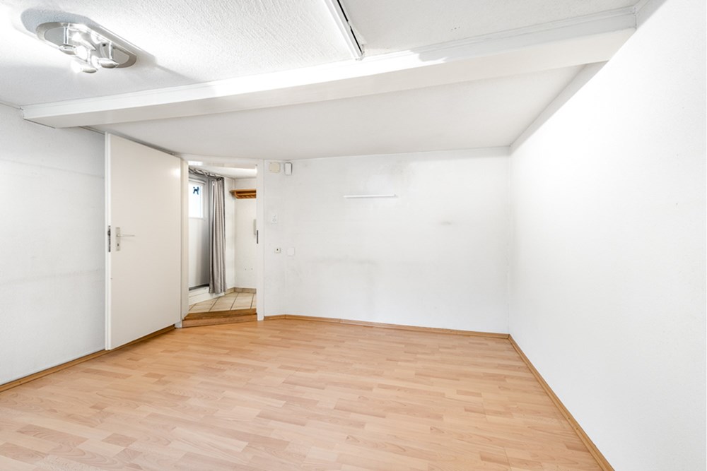 Einfamilienhaus - Kauf - Schwanden GL, Glarus - 500kb_20260113_09512626_003.jpg - 118641001-910