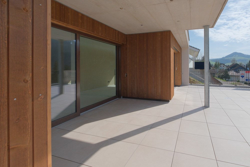 Wohnung - Kauf - Mettau, Aargau - Bearbeitet_Terasse_gedeckt.jpg - 115360003-538