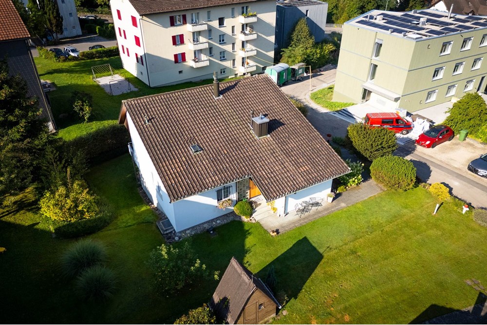 Einfamilienhaus - Kauf - Wald ZH, Zürich - 044 - Schüsselacher 2, 8636 Wald (Daniel Blake Fotografie).jpg - 110460007-1291