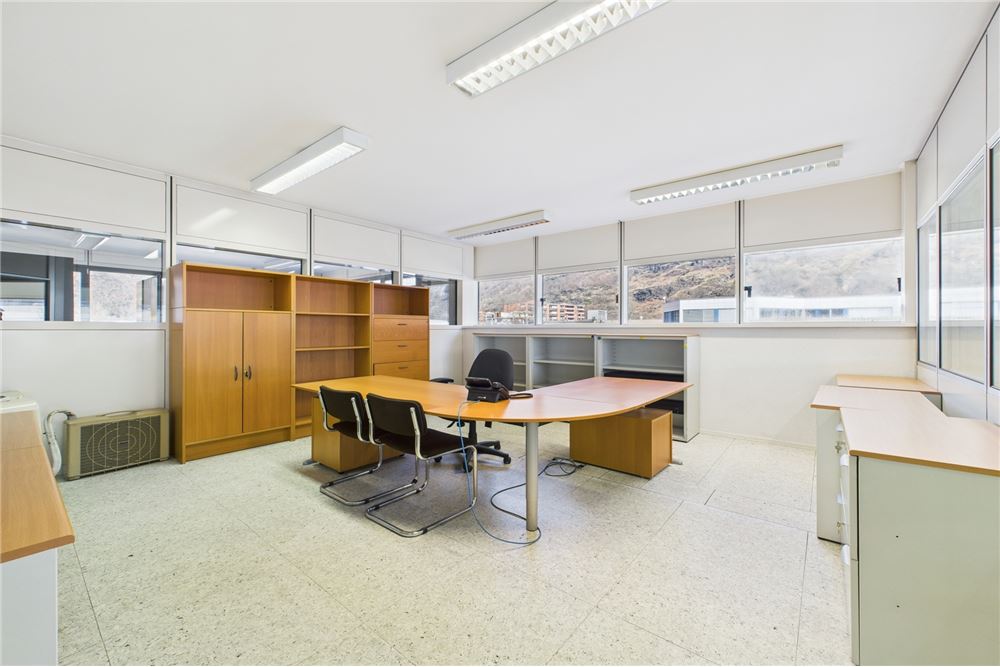 บ้านที่กั้นเป็นสองส่วน - อุตสาหกรรม - Biasca, Tessin - CH - 21 - 119001001-2933