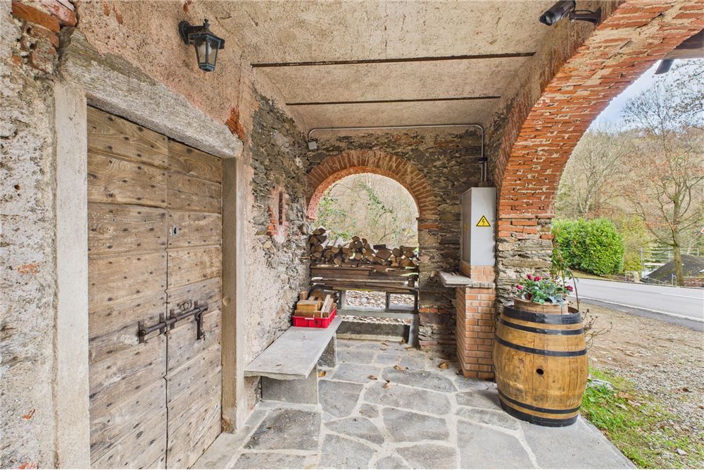 Comercial - Comercio/Tienda - Monteggio, Tessin - CH - 5 - 119001050-305