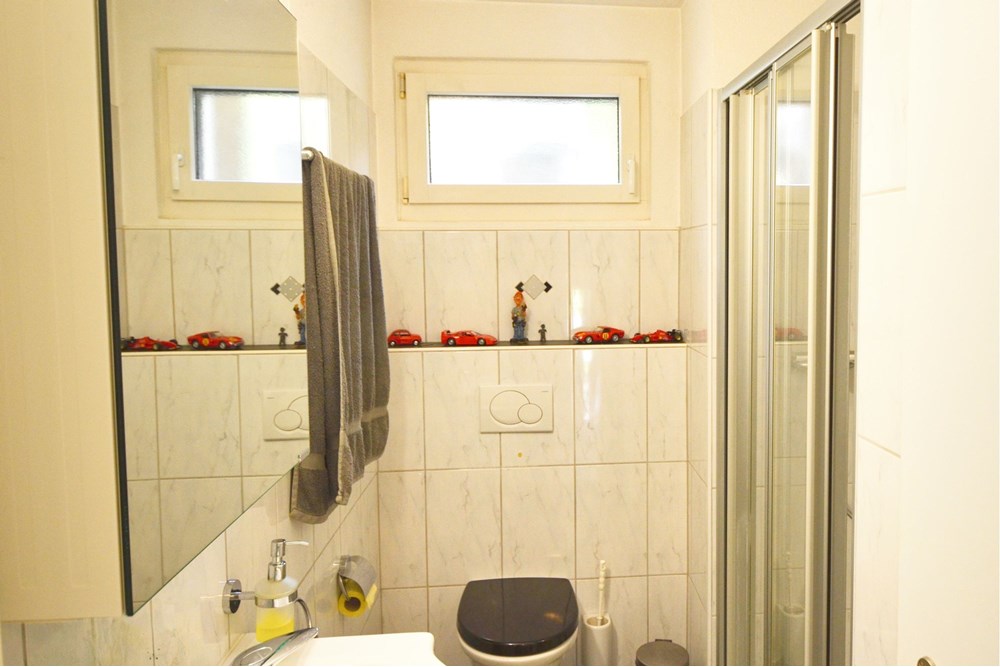 Einfamilienhaus - Kauf - Buttisholz, Luzern - EG-OG Gäste-Bad.jpg - 111181001-19