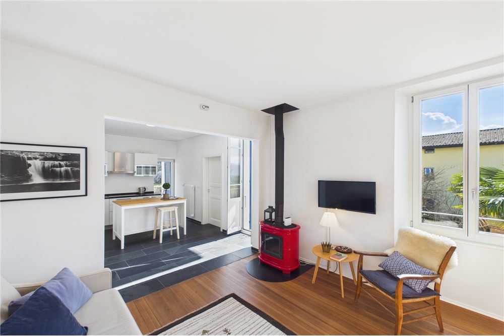 Wohnung - Kauf - Arogno, Tessin - Sala con cucina a vista / Wohnzimmer mit offener Küche - 119001086-49