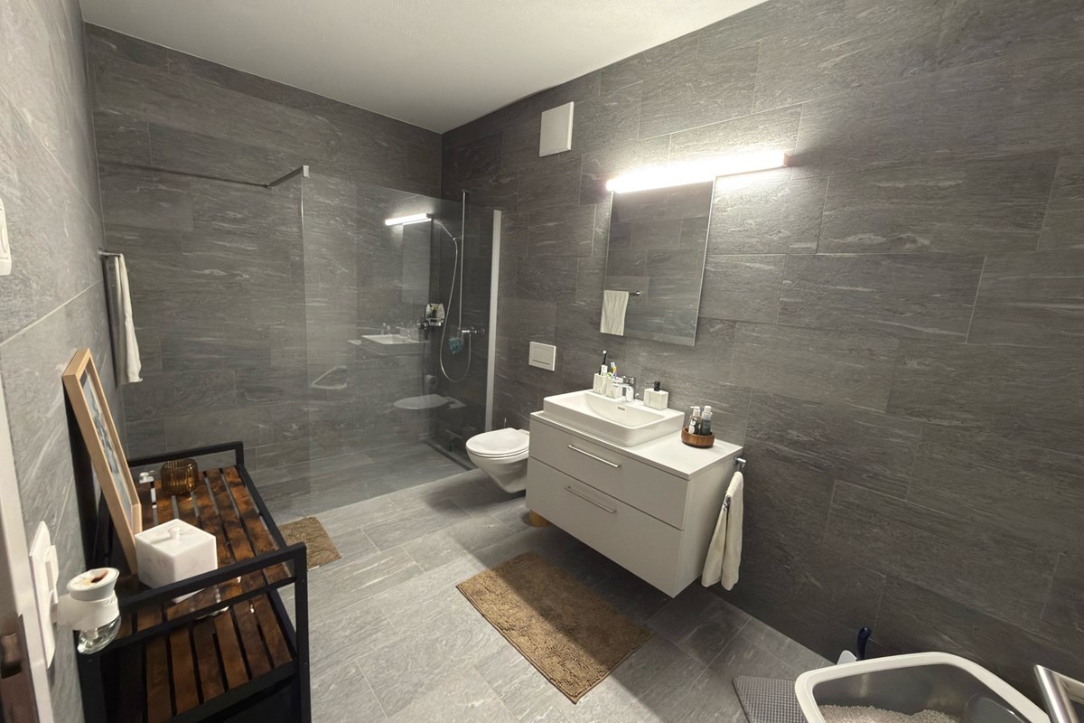 Wohnung - Vermietung - Küblis, Graubünden - Badezimmer.jpg - 119141010-5