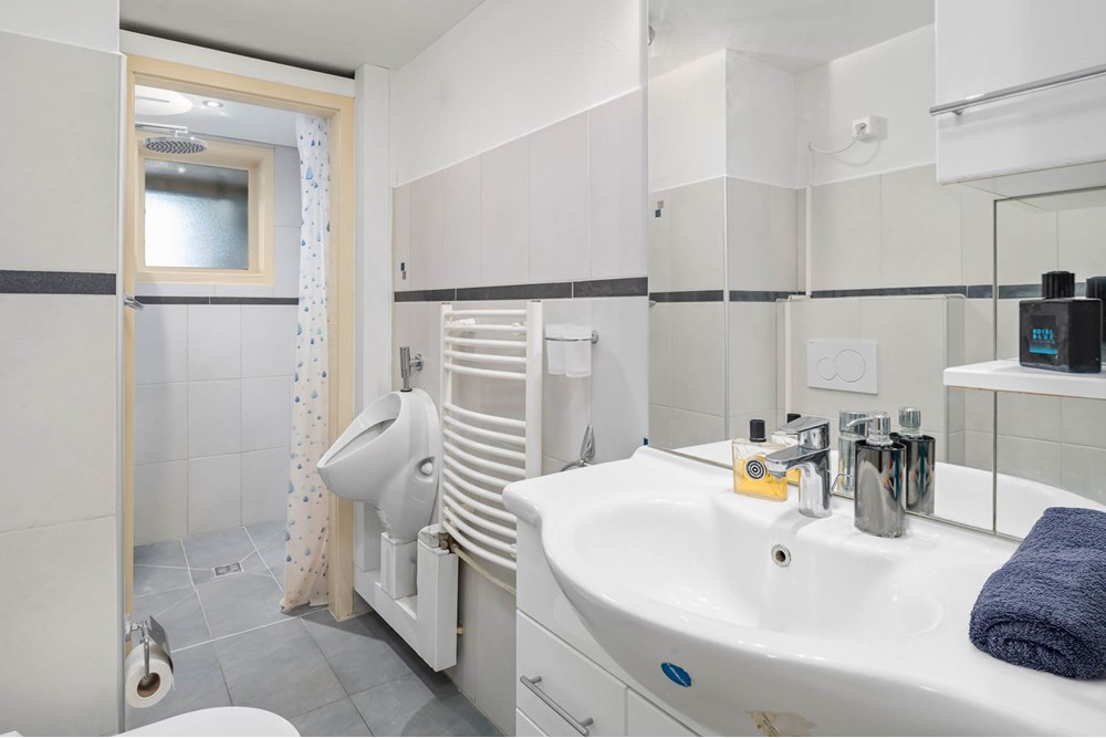 Mehrfamilienhaus - Kauf - Fischenthal, Zürich - 010 - Tösstalstrasse 427, 8497 Fischenthal  (Daniel Blake Fotografie).jpg - 110460007-1303