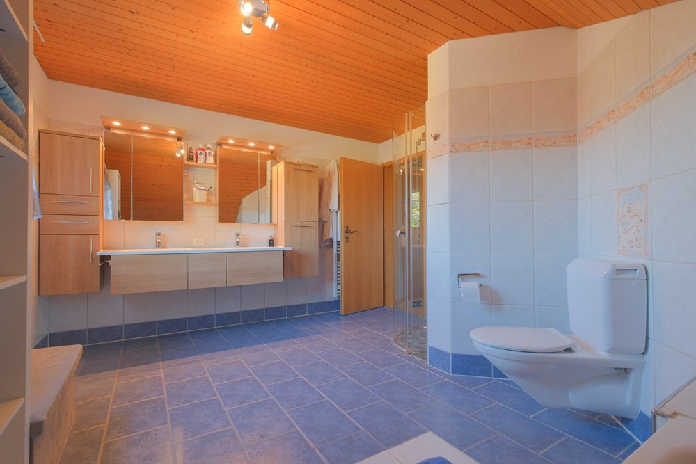 Einfamilienhaus - Kauf - Oberhofen, Aargau - Einfamilienhaus_Roosmattstrasse 168_Oberhofen_zuverkaufen_remaxbrugg (23).jpg - 115360003-548