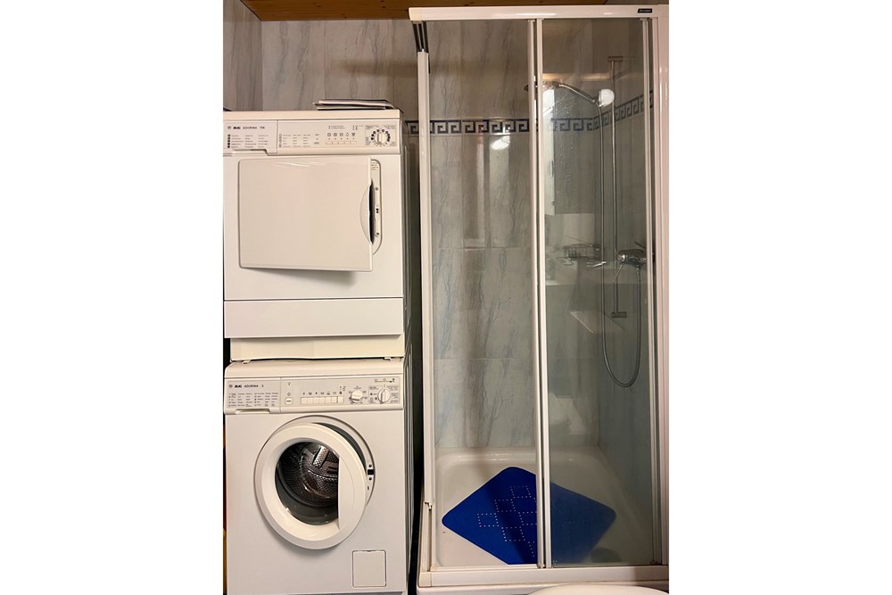 Wohnung - Kauf - Interlaken, Bern - Waschen.jpg - 117671005-578